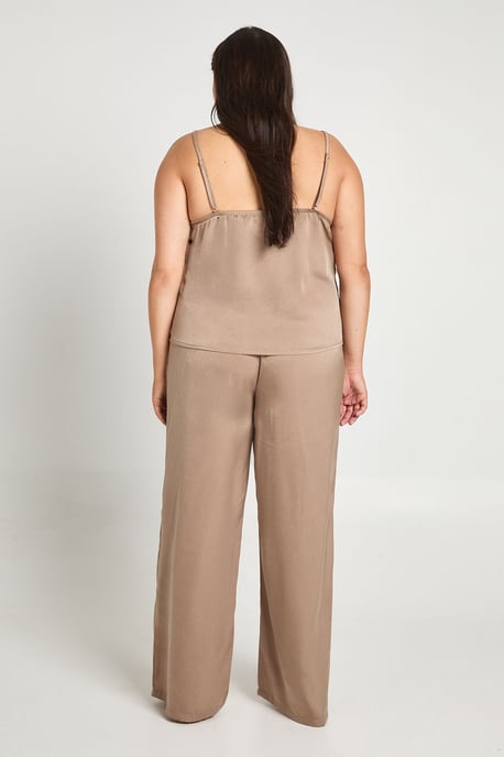 Plus Cami And Trouser Pyjama Set - Image 2