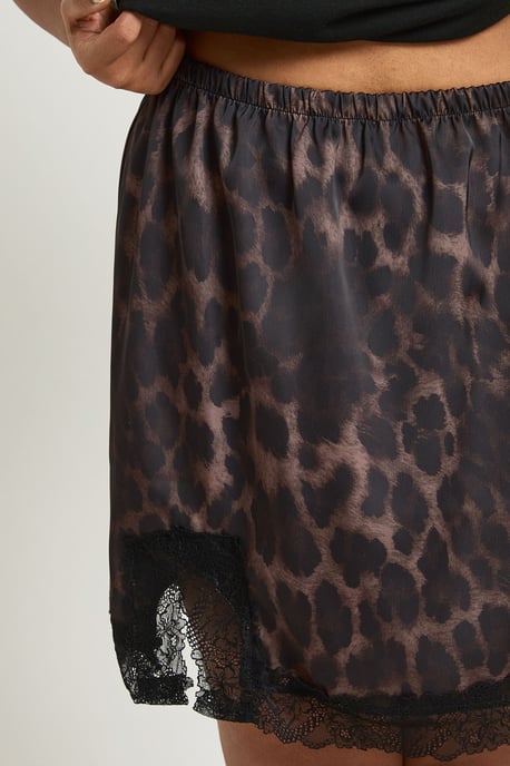 Plus Leopard Satin Lace Trim Mini Skirt - Image 4