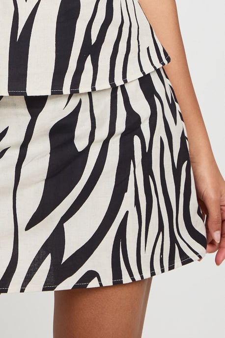 Zebra Linen Look Tailored Skort - Image 4