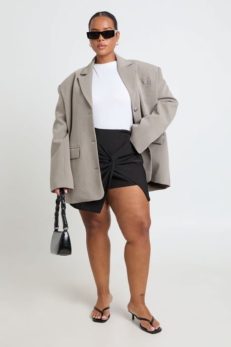 Plus Lace Detail Twist Skort - Image 3