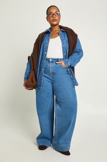 Plus Mid Waist Deep Hem Wide Leg Jean - Image 3