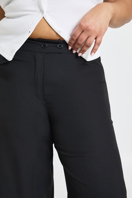 Plus Woven Pocket Detail Wide Leg Trouser - Image 4
