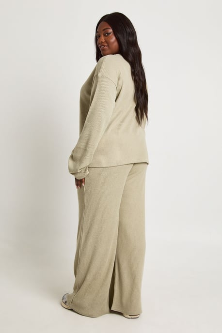 Plus Front Ruched Long Sleeve Top And Wide Leg Lounge Set - Image 2
