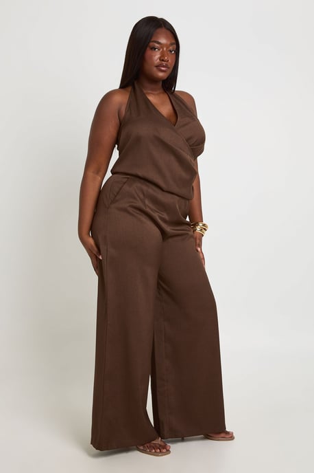 Plus Woven Pleated Wide Leg Trouser - Image 3