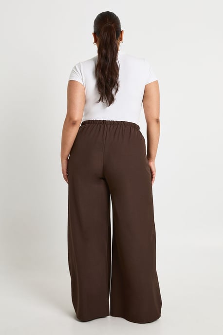 Plus Woven Elasticated Waist Drawstring Wide Leg Trouser - Image 2