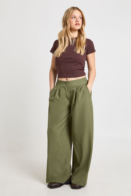 Petite Woven Tailored Pleated Wide Leg Trouser - Image 3