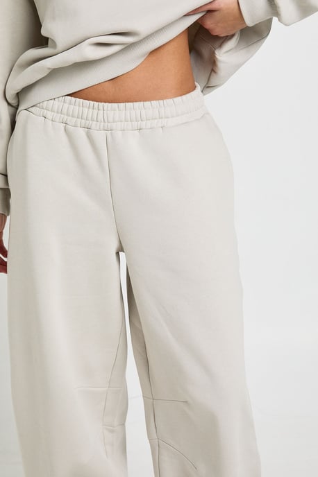 Seam Detail Sweatshirt Barrel Jogger Tracksuit - Image 4