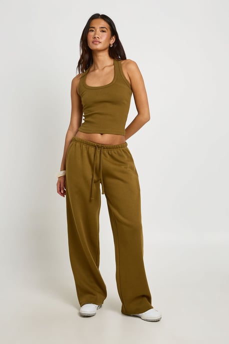 Ribber Racer Vest Top And Jogger Tracksuit - Image 1