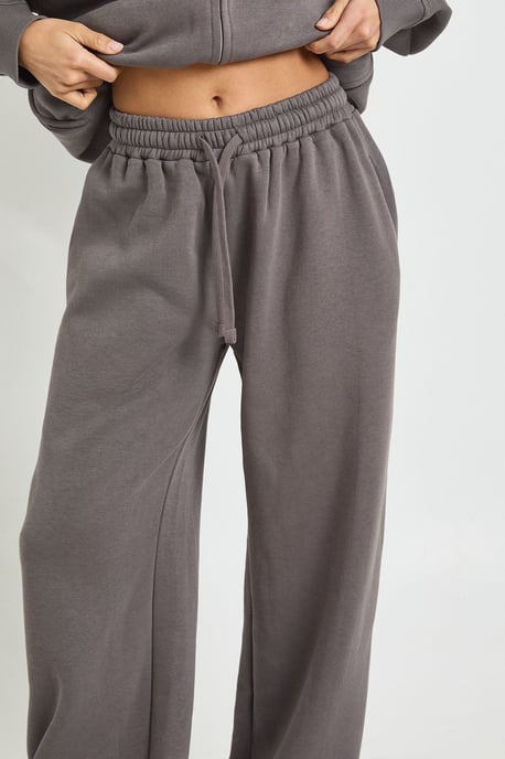 Petite Bomber Jacket Wide Leg Jogger Tracksuit - Image 4