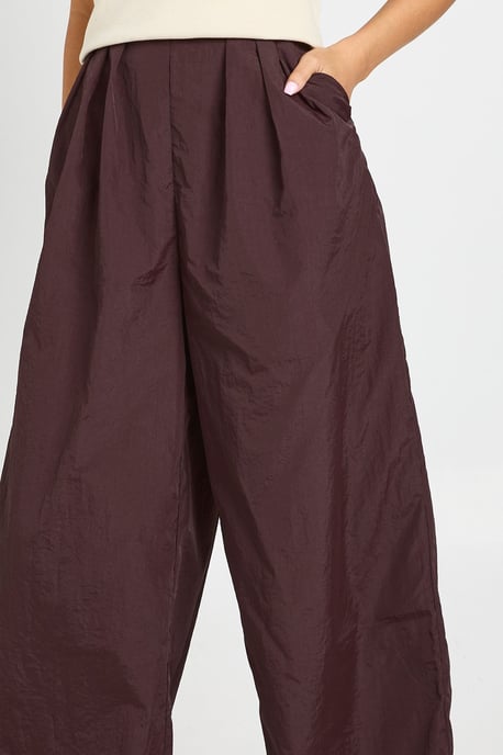 Petite Nylon Pleat Detail Cargo Trousers - Image 4