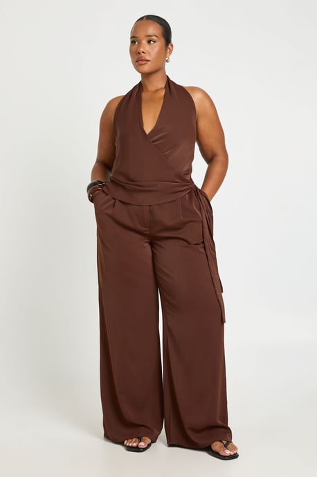 Plus Woven Cowl Wrap Drape Co-Ord - Image 1