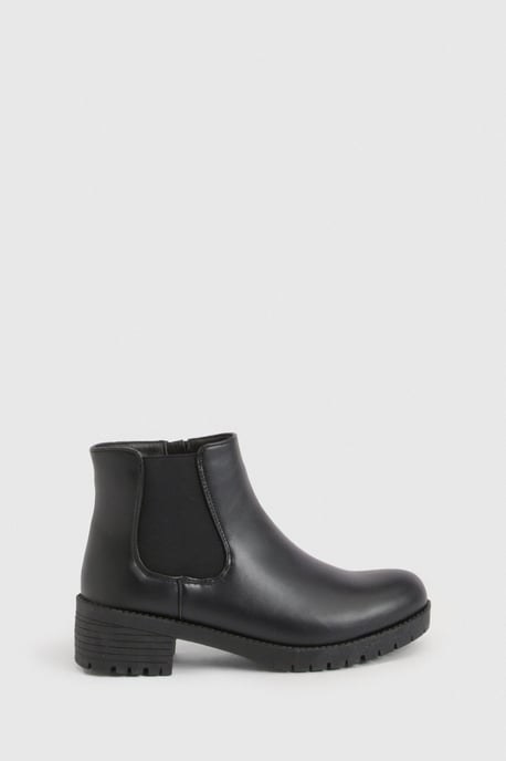 Basic Low Chelsea Boots - Image 3