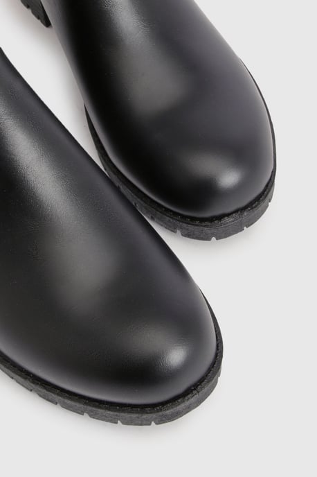 Basic Low Chelsea Boots - Image 5