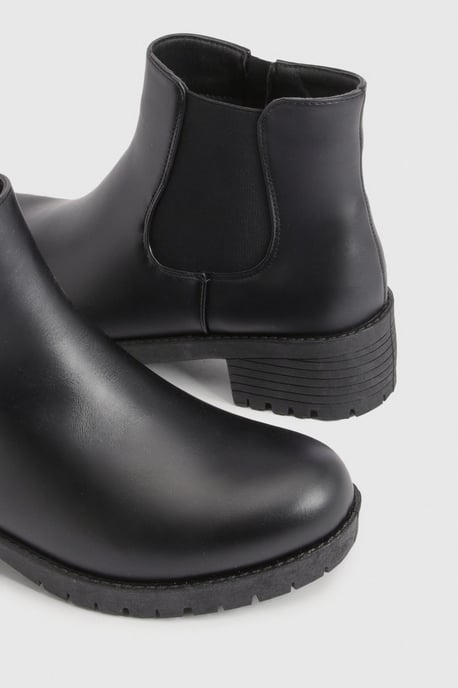 Basic Low Chelsea Boots - Image 6