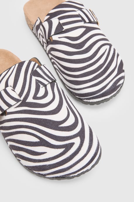 Faux Suede Zebra Buckle Detail Clogs - Image 5
