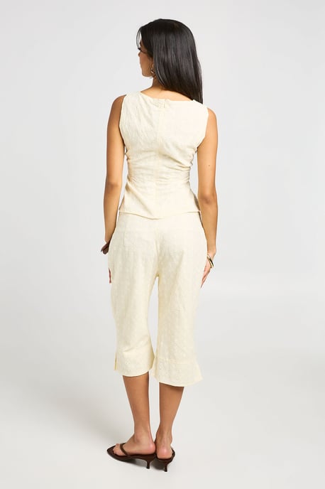 Woven Broderie Capri - Image 2