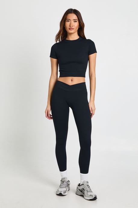Contour Ribbed Seamless Cropped Short Sleeve Active Top - Image 3