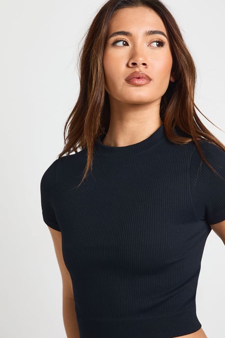Contour Ribbed Seamless Cropped Short Sleeve Active Top - Image 4