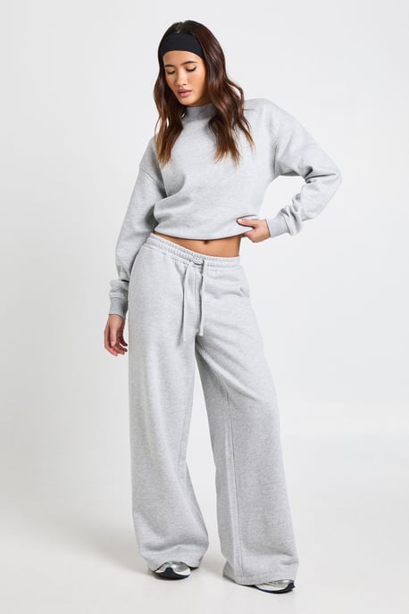 Extended Neck Sweatshirt Tracksuit - Image 3