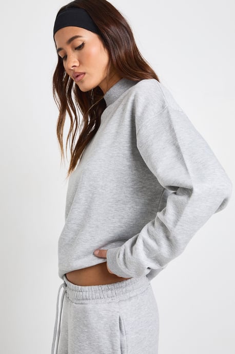 Extended Neck Sweatshirt Tracksuit - Image 4