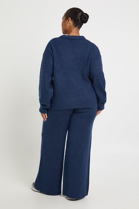 Plus Collar Knitted Lounge Set - Image 2