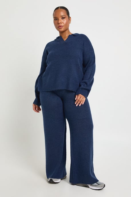 Plus Collar Knitted Lounge Set - Image 3