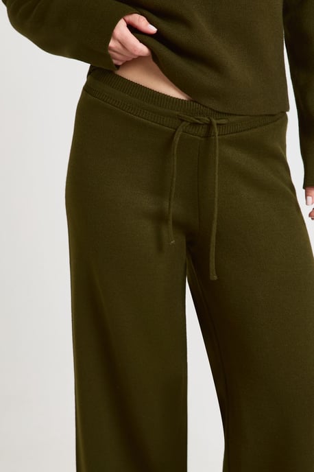 Petite Collared Button Neck Top and Straight Leg Trouser Co-Ord - Image 4