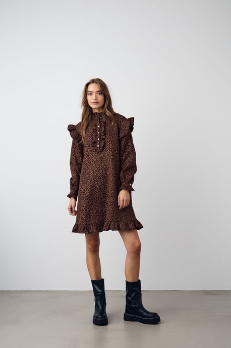 Reno Ruby Ruffle Jurk - Image 5