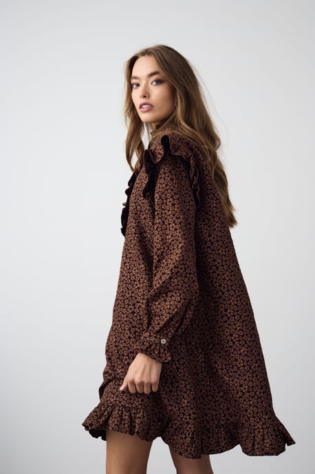 Reno Ruby Ruffle Jurk - Image 6