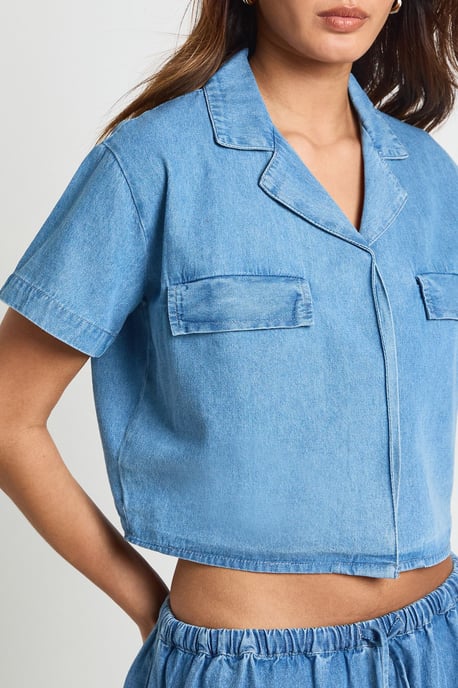 Chambray Cropped Short Sleeve Shirt - Image 3