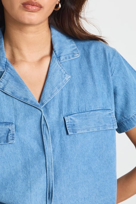 Chambray Cropped Short Sleeve Shirt - Image 4