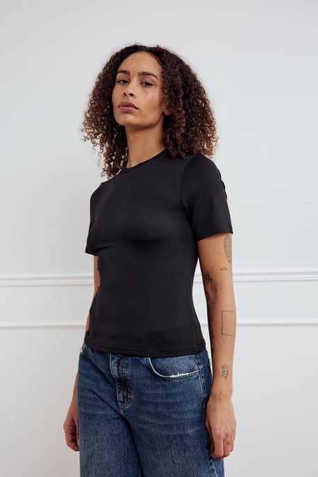 Julia T-Shirt - Image 6