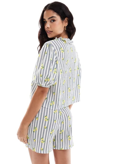 ASOS DESIGN blus med knytframkant och volang i citron- och randig mönster - Image 3