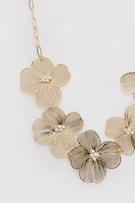 Openwork Flower Statement Necklace - Image 3