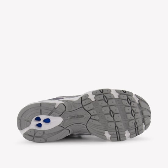 New Balance Unisex sneakers in - Image 3