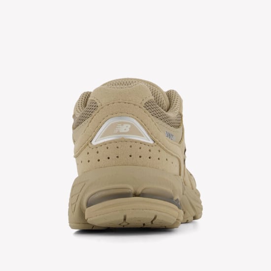 New Balance P2002 unisex sneakers in - Image 2