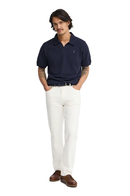 Marineblauwe polo met een subtiele microstructuur en geborduurd Rigby Go-logo - Image 3