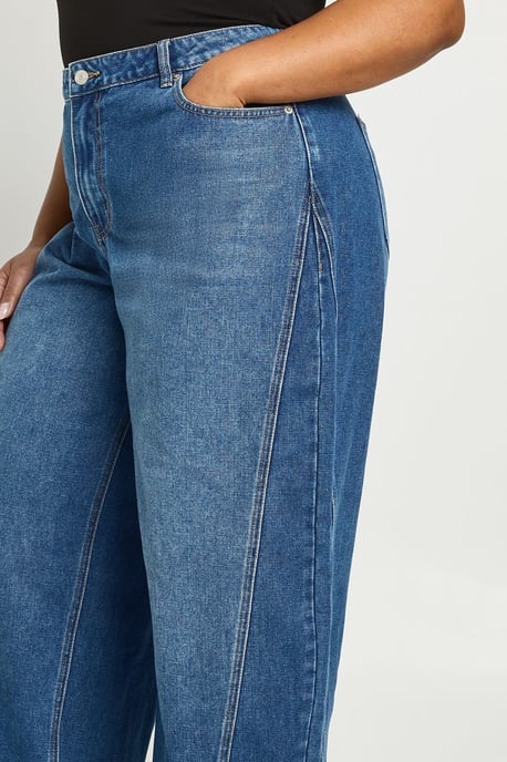 Plus Mid Waist Twisted Seam Barrel Leg Jean - Image 4