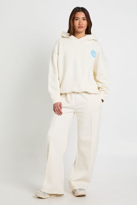 Love Heart Graphic Oversized Puff Print Hoodie - Image 3