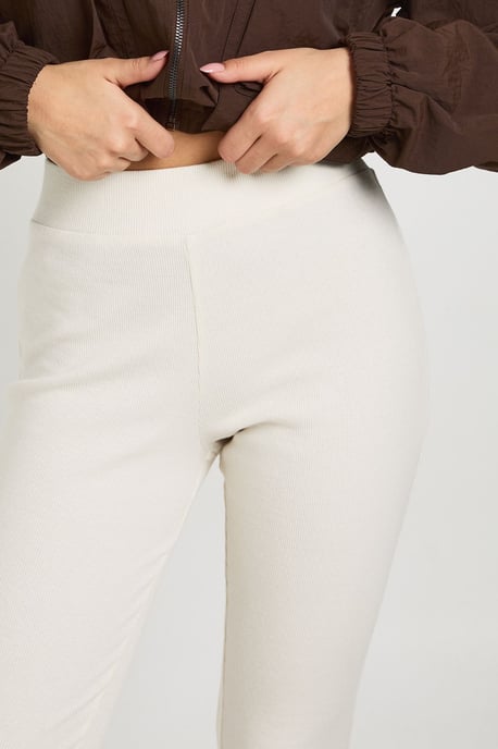 Ribbed Flare Leggings - Image 4