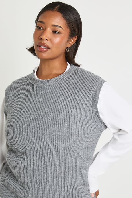 Plus Knitted Crew Neck Vest - Image 4