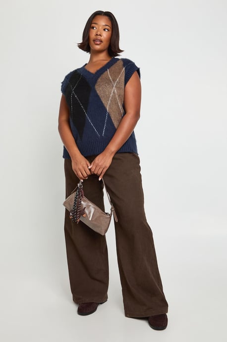 Plus Argyle Knitted Vest - Image 3