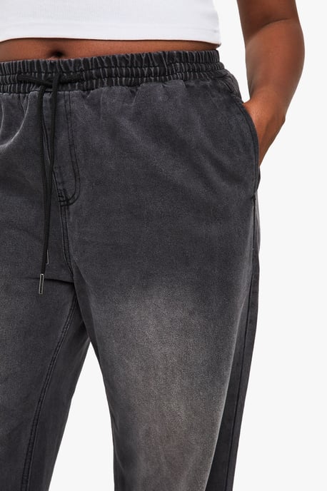 Plus Washed Elasticated Waist Jean - Image 4