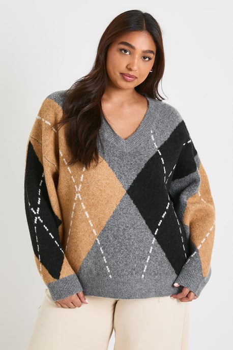 Plus Oversized Argyle V Neck Knitted Jumper - Image 4