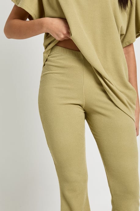 Two Tone Rib Flared Legging & Top Co Ord - Image 4
