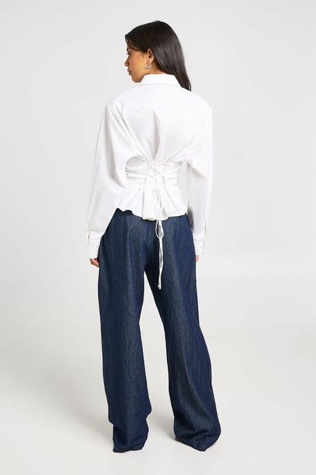 Cinched Tie Back Fitted Shirt - Image 2