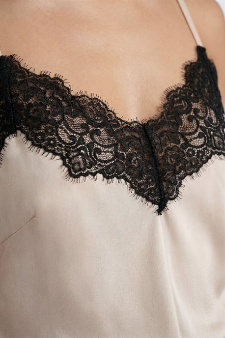 Contrast Lace Detail Nightie - Image 3