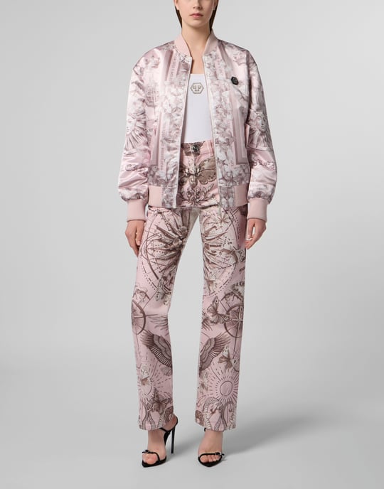Raka jeans med fjärilstatuering - Image 4