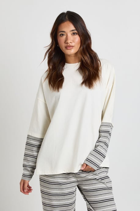 Stripe Sleeve Double Layer Oversized T-Shirt - Image 4