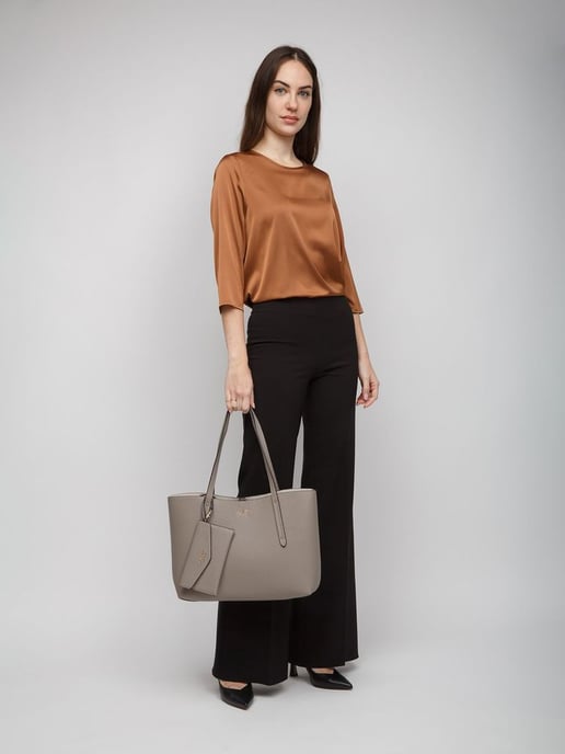 Guess Schoudertas Donker Taupe - Image 4
